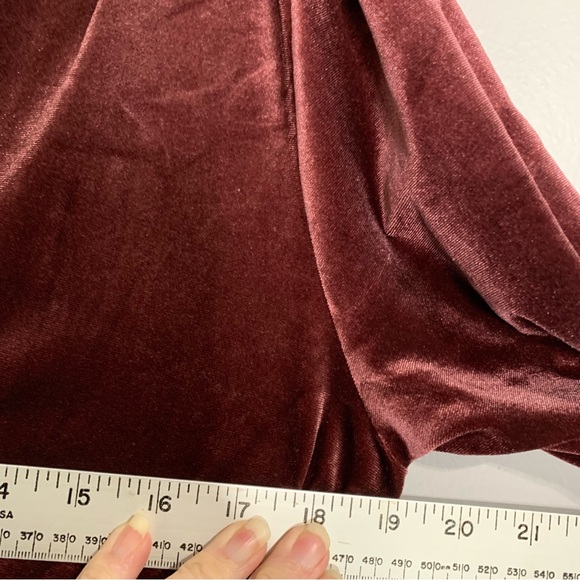 Nordstrom Fraiche by J NWT Berry velvet long sleeve vneck  jumpsuit. Size L - Picture 9 of 14